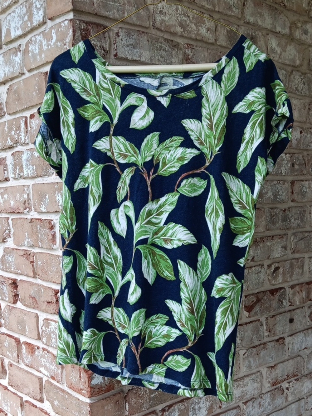 Leaf Motif Linen Blend Short Sleeve Top